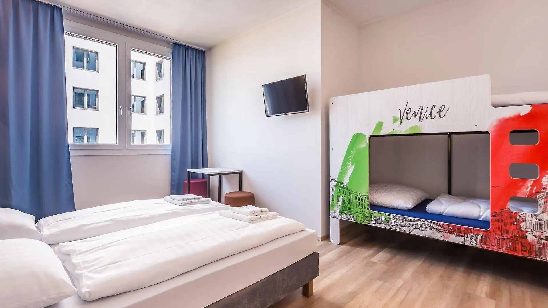 A&O Hostel Venezia Mestre 0*,  İtalya
